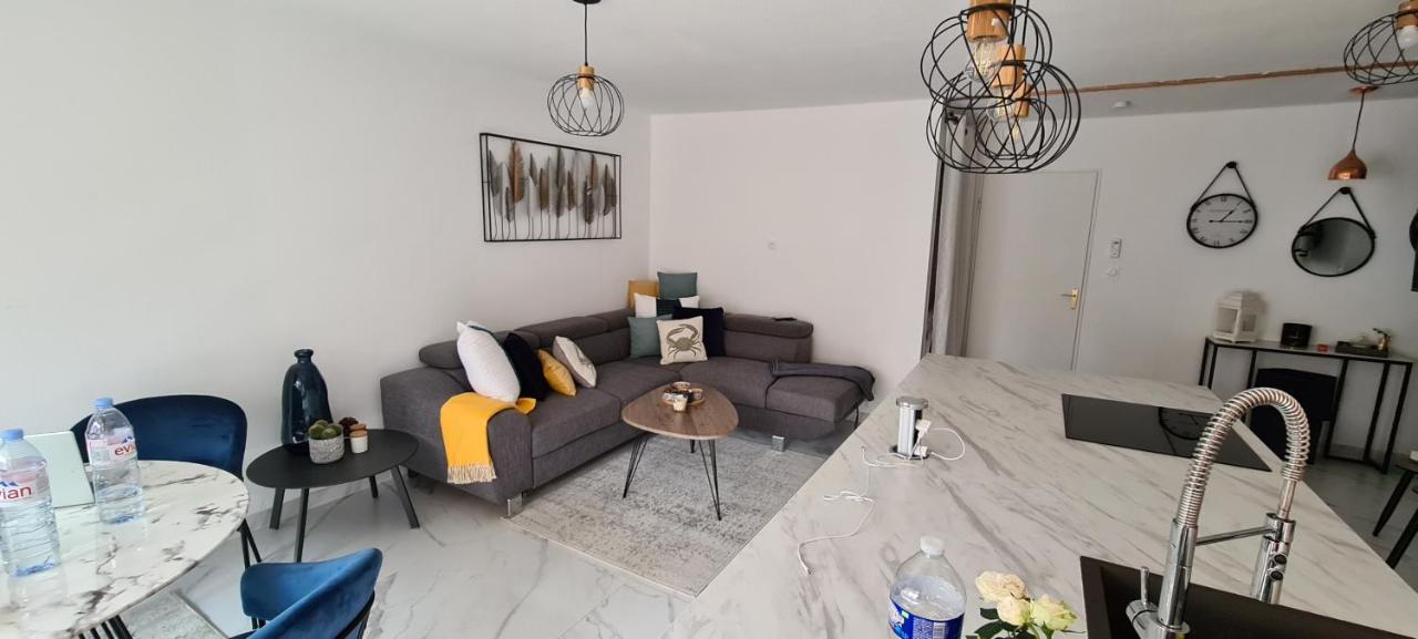 En Exclusivite T3 A 2 Pas Des Plages De St Raphael Saint-Raphaël Esterno foto
