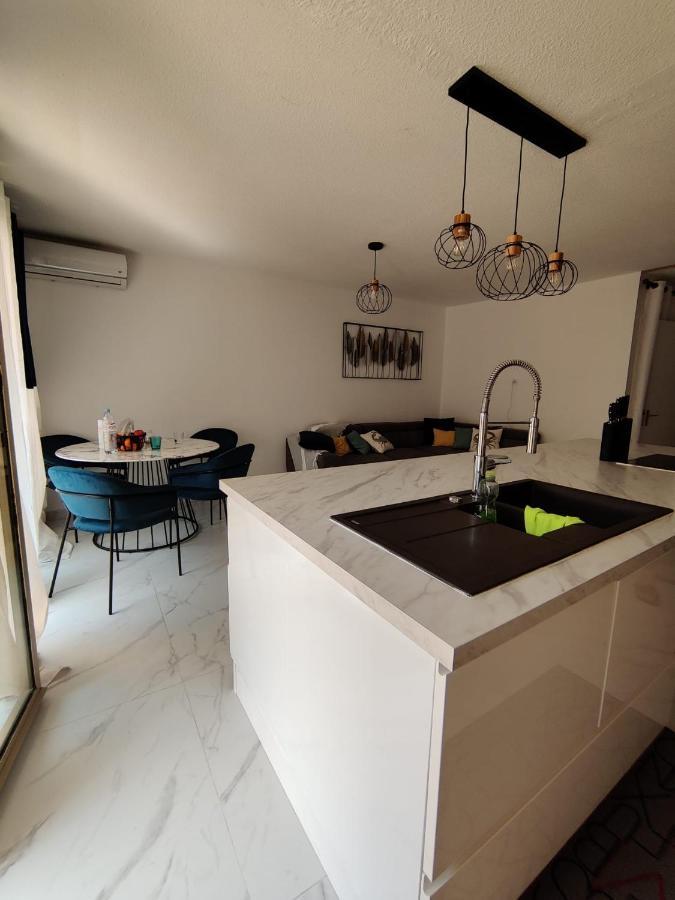 En Exclusivite T3 A 2 Pas Des Plages De St Raphael Saint-Raphaël Esterno foto